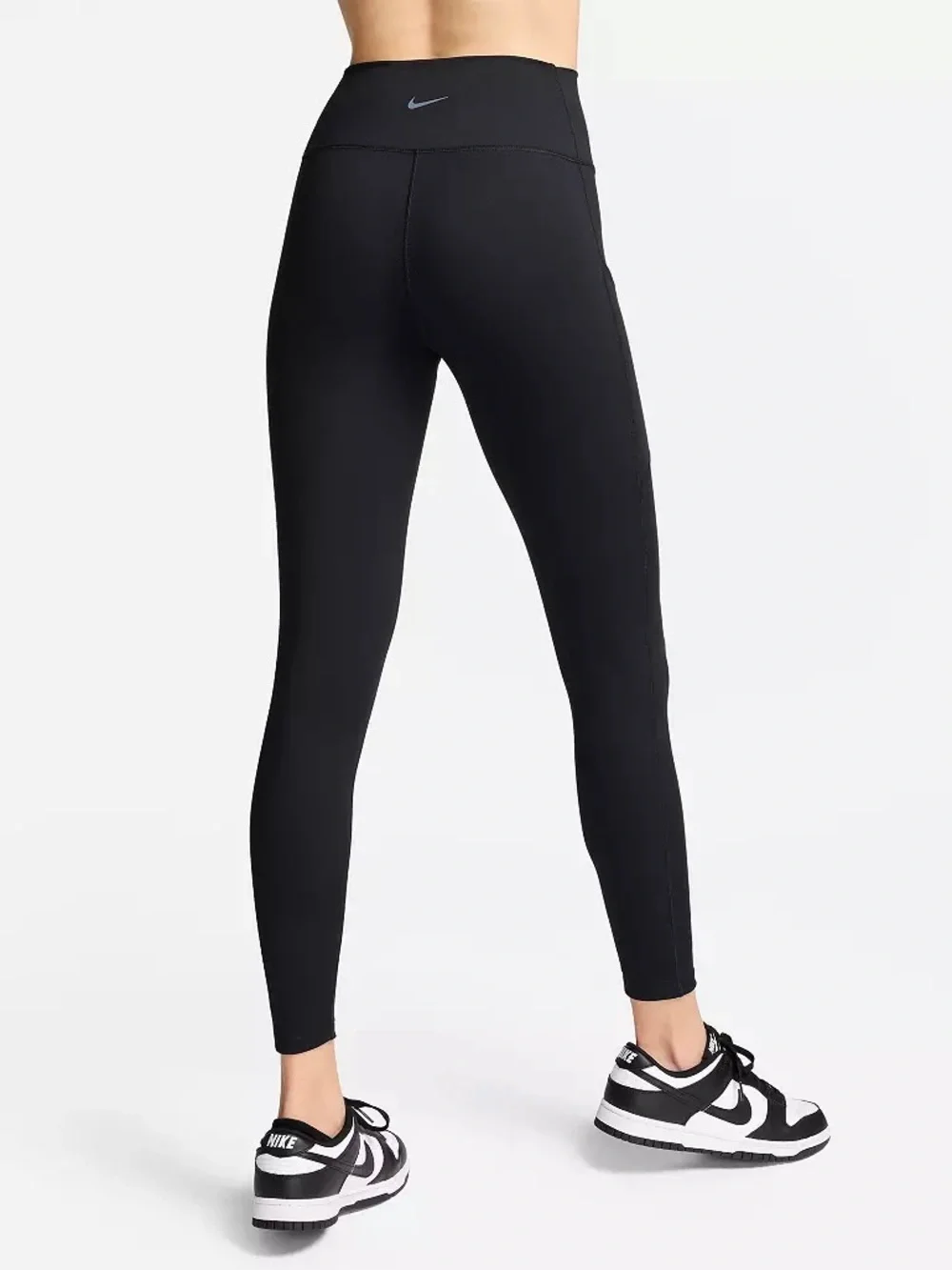 Nike Black Women's High-Waist Leggings with Side Pockets